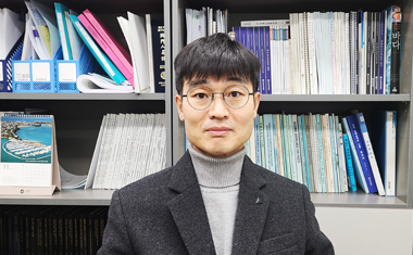 진성범 상무