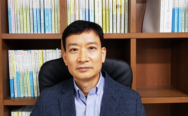 진성범 상무